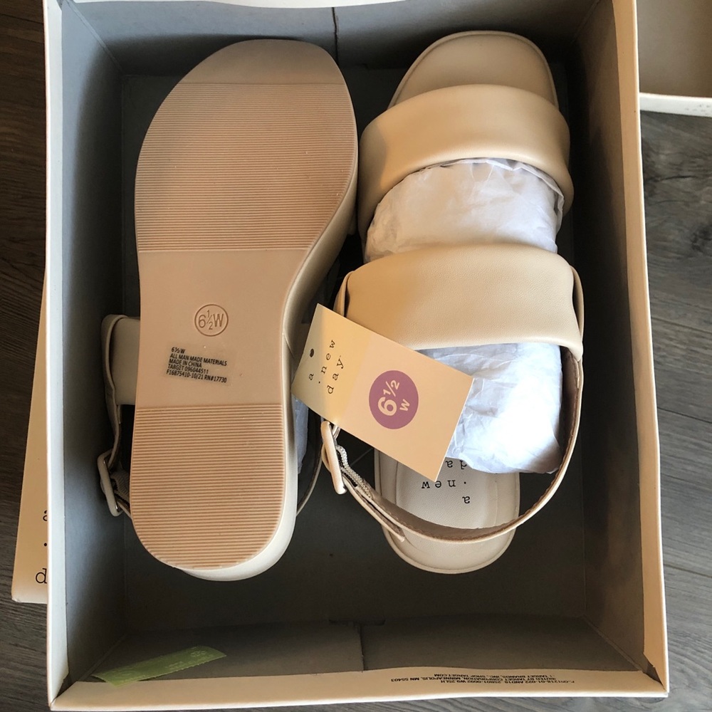 Size 6  Platform Sandals Cream/White - Picture 8 of 10